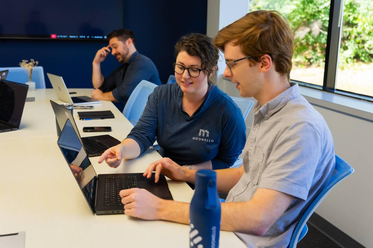 moonello-SEO-search-engine-optimization-services-team-meeting-conference-room